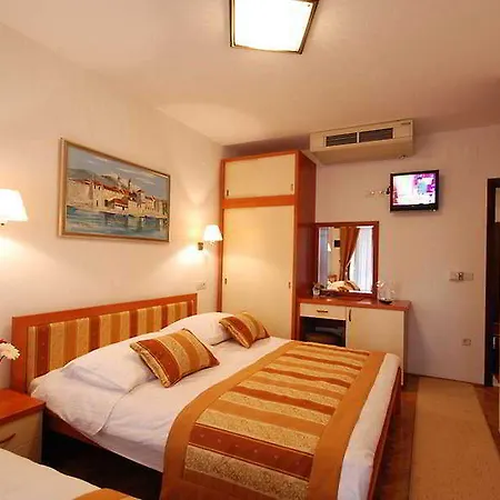 Trogirski Dvori Hotel 3*