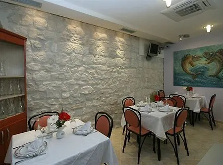 Trogirski Dvori فندق تروغير