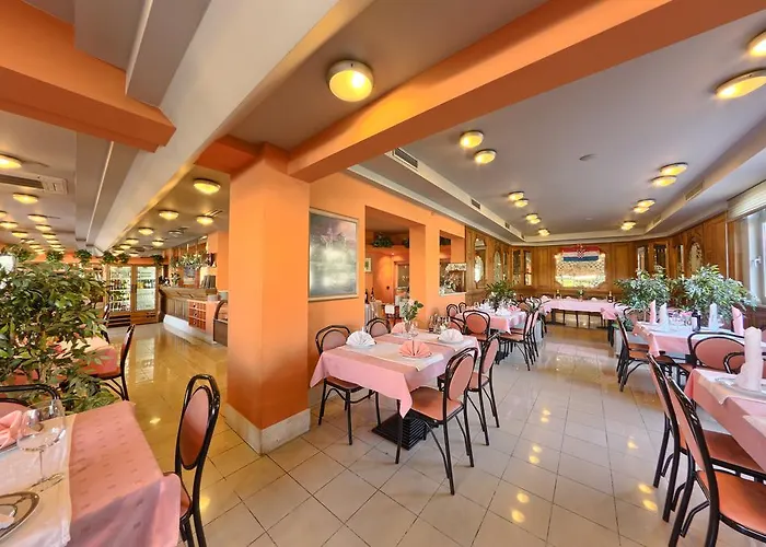 فندق Trogirski Dvori تروغير