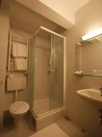 Trogirski Dvori 3*