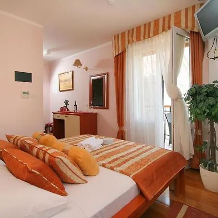 Trogirski Dvori Τρογκίρ