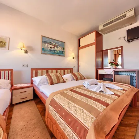 Szálloda Trogirski Dvori Trogir