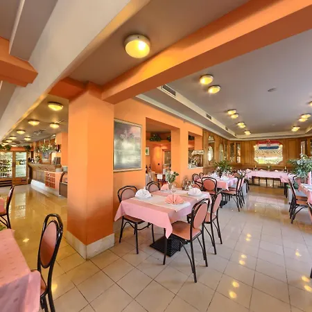 Hotel Trogirski Dvori 3*