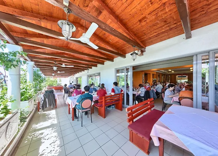 Trogirski Dvori Ξενοδοχείο Τρογκίρ