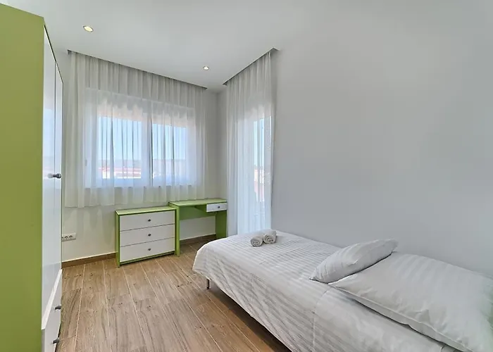 特洛吉尔多瑞酒店 特罗吉尔