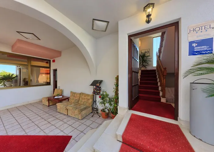 Trogirski Dvori Ξενοδοχείο Τρογκίρ