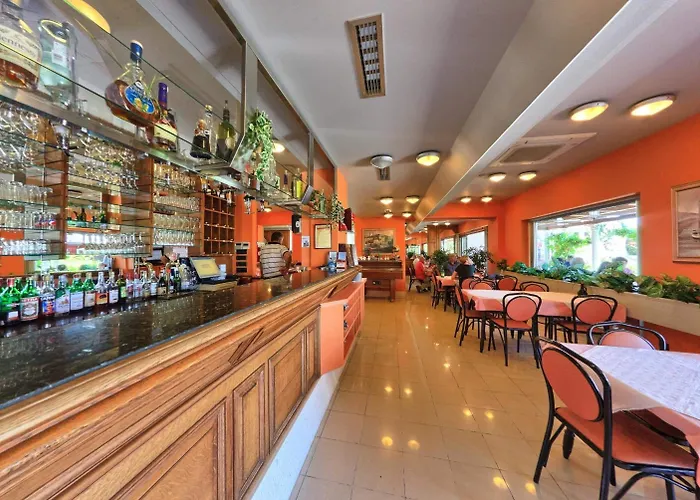 特洛吉尔多瑞酒店