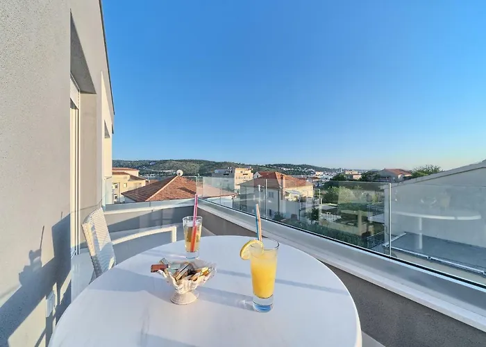 特洛吉尔多瑞酒店 酒店 特罗吉尔