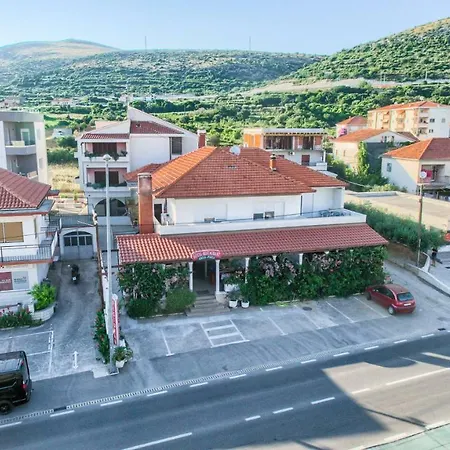 Trogirski Dvori מלון